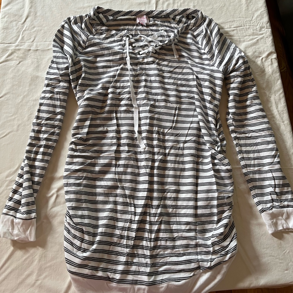 Black and white striped jersey long-sleeve top